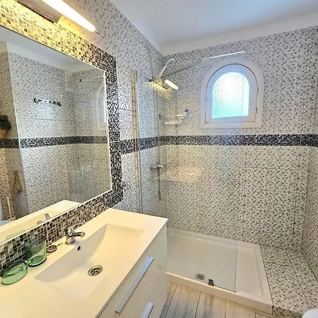 Con Piscina A 500m De La Playa Apartment