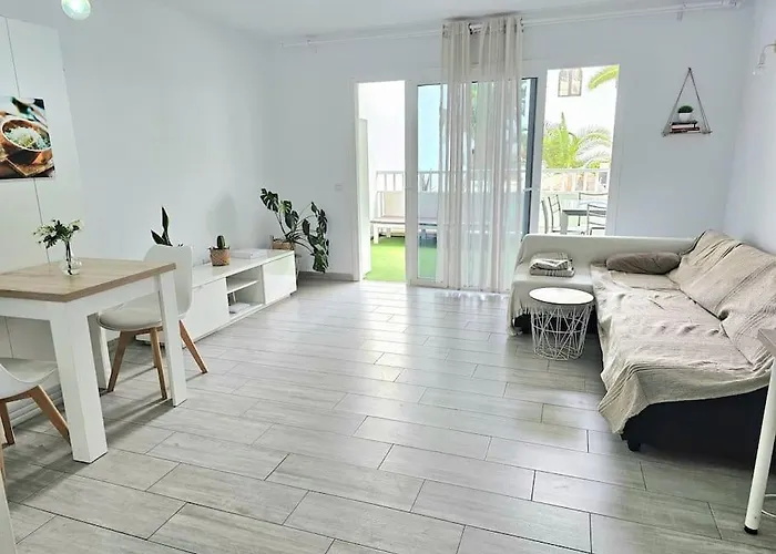 Con Piscina A 500m De La Playa